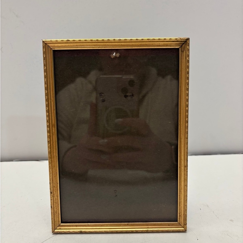 7” x 5” golden color picture frame